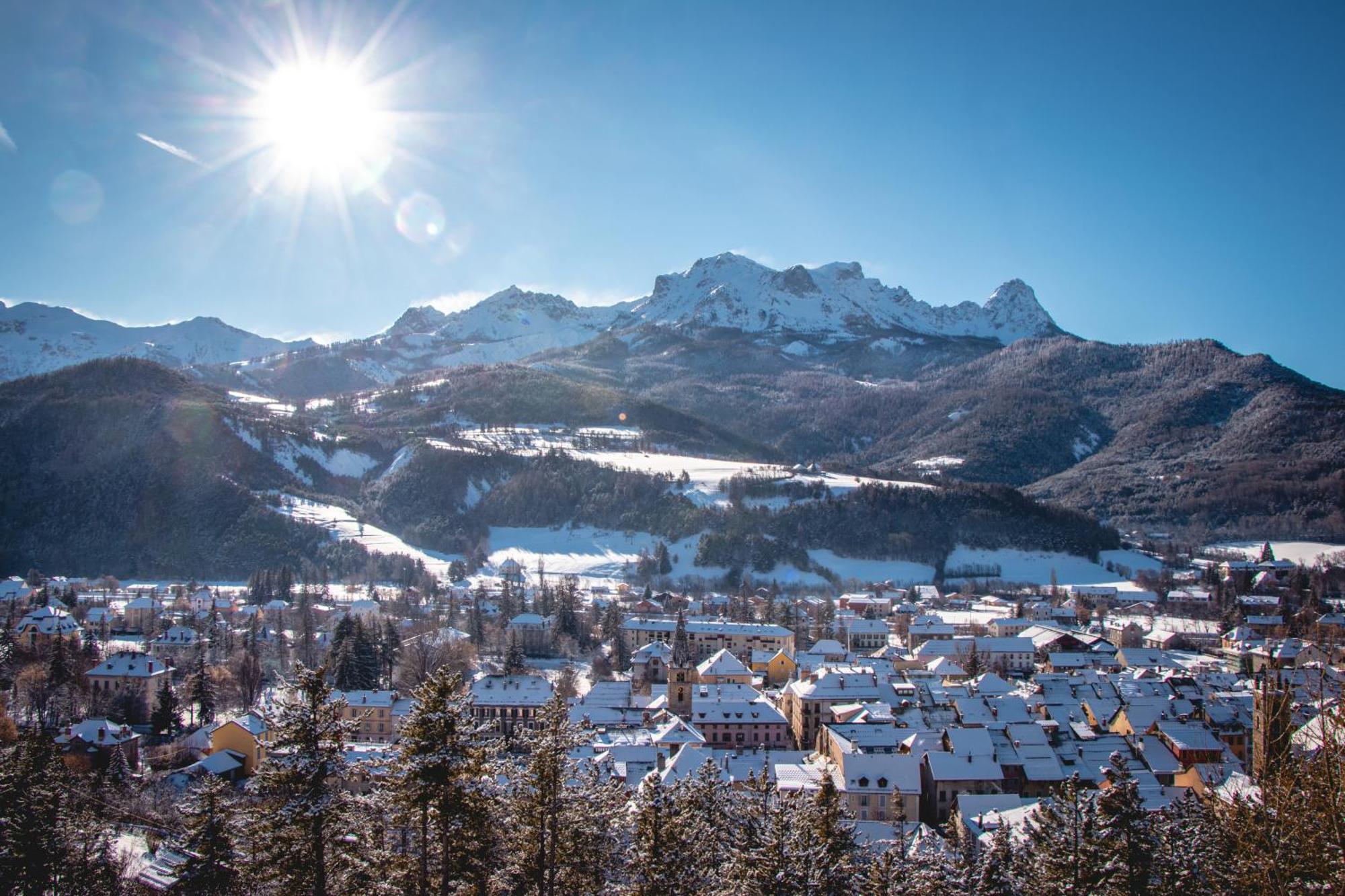 La Capitale - Les Gites De L Argile Barcelonnette Eksteriør billede