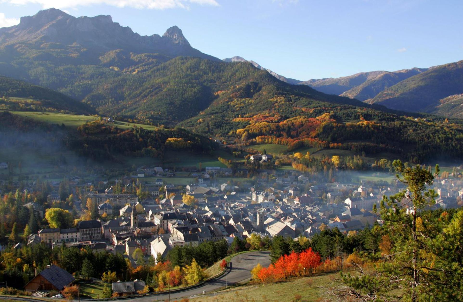 La Capitale - Les Gites De L Argile Barcelonnette Eksteriør billede